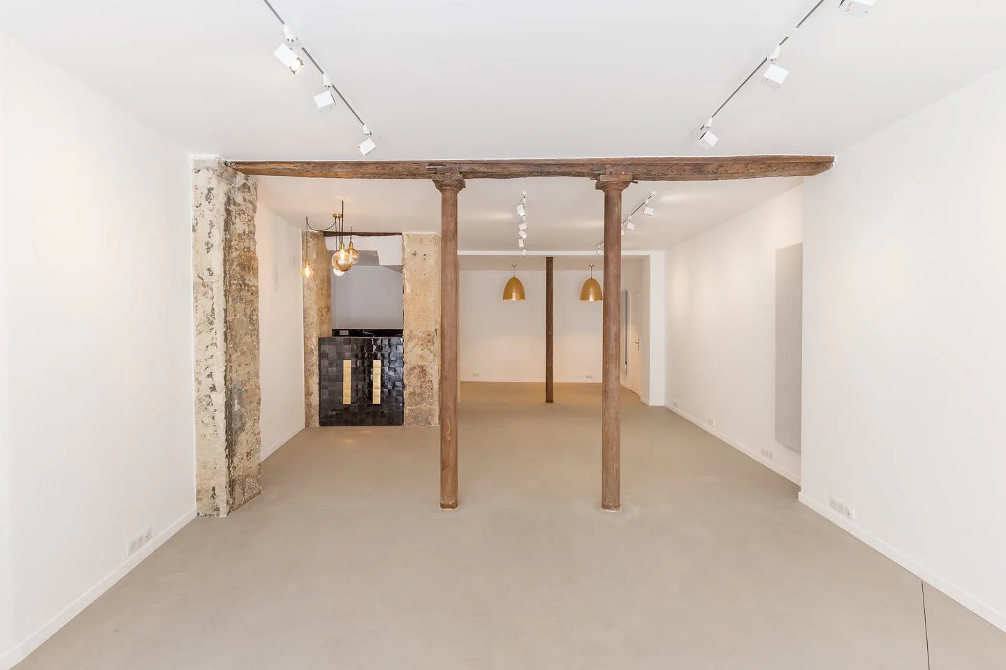 Renovated 63 sqm Pop-Up Space Near République, Paris — 2