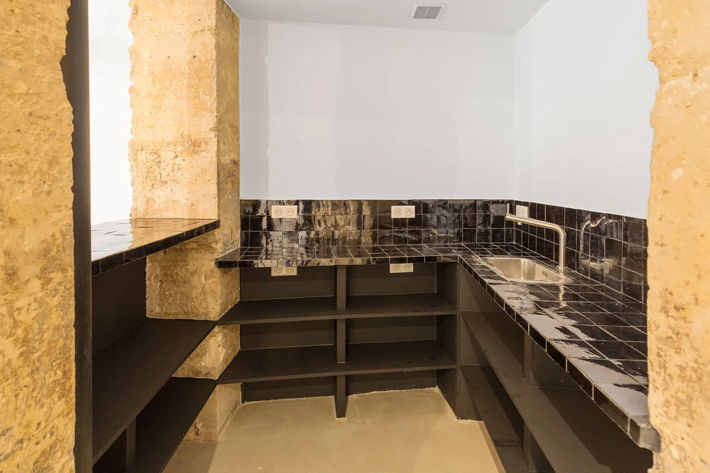 Renovated 63 sqm Pop-Up Space Near République, Paris — 3
