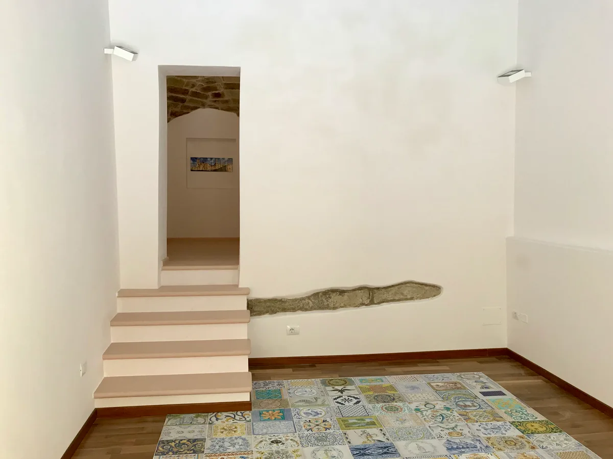 Renovated Boutique Space in Central Urbino, 28 sqm, retail activation, pop-up rental, second interior view