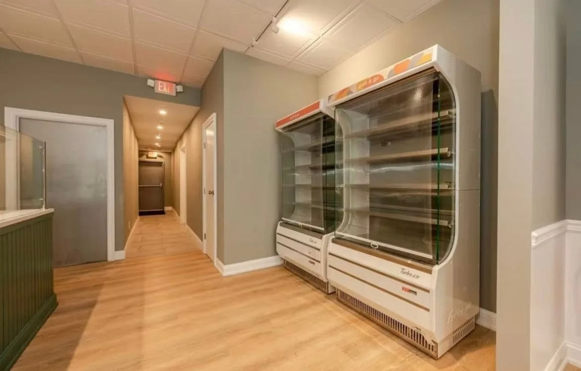 Renovated Commercial Venue Near NYU Langone in Mineola — 4