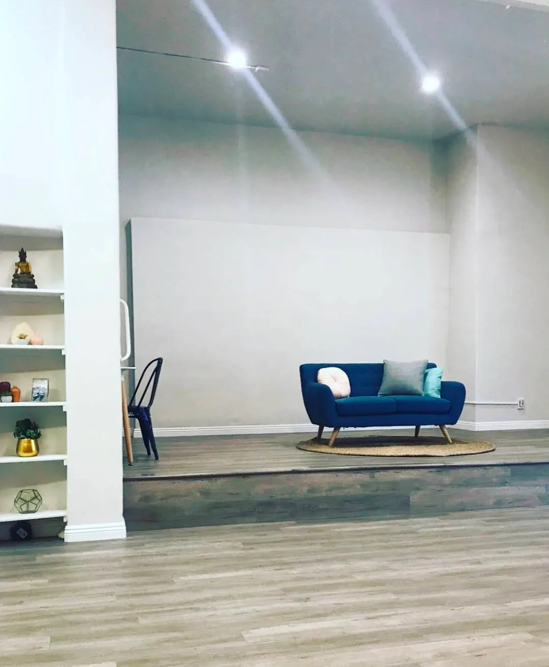 Renovated First Floor Dance Studio on Vermont Avenue, 93 sqm, showroom presentation, pop-up rental in Los Angeles, third int…
