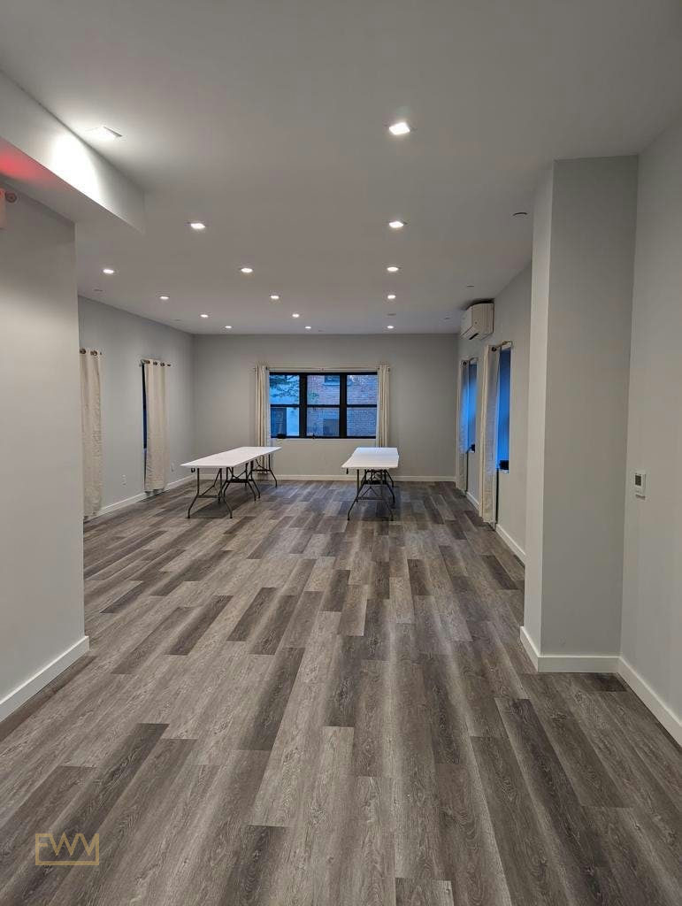 Renovated First Floor Event Space in New York, 232 sqm, pop up store