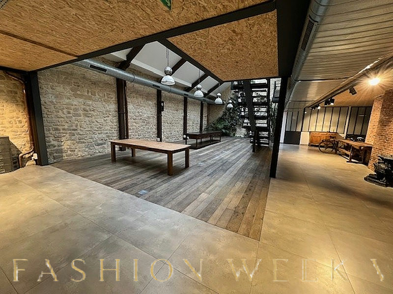 Renovated Industrial Workshop Event Space, 250 sqm, pop up store in Paris