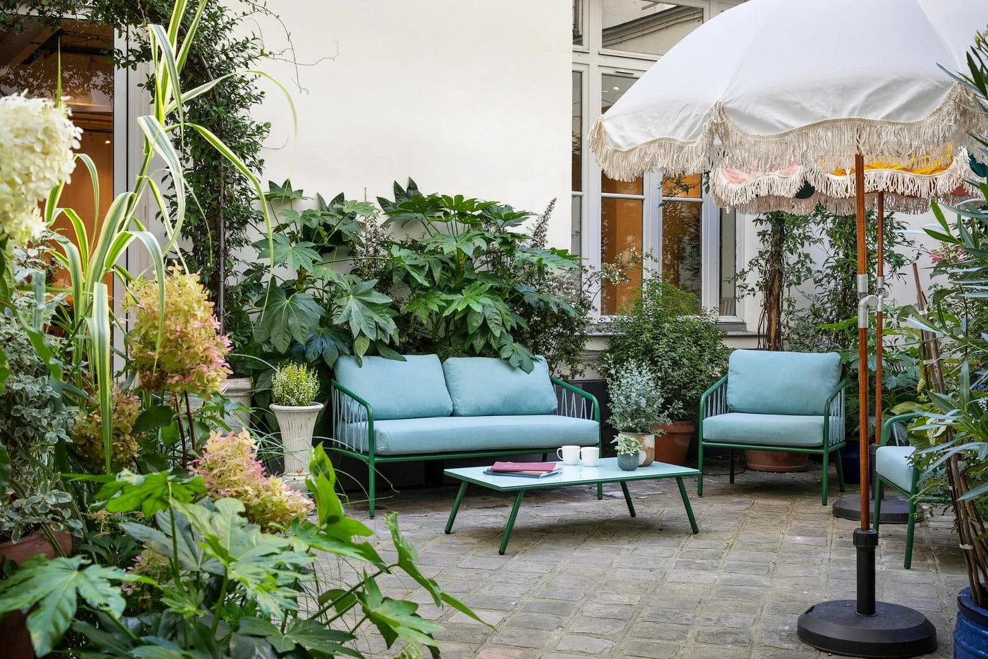 Renovated Mansion and Creative Space in Paris 8th — 3