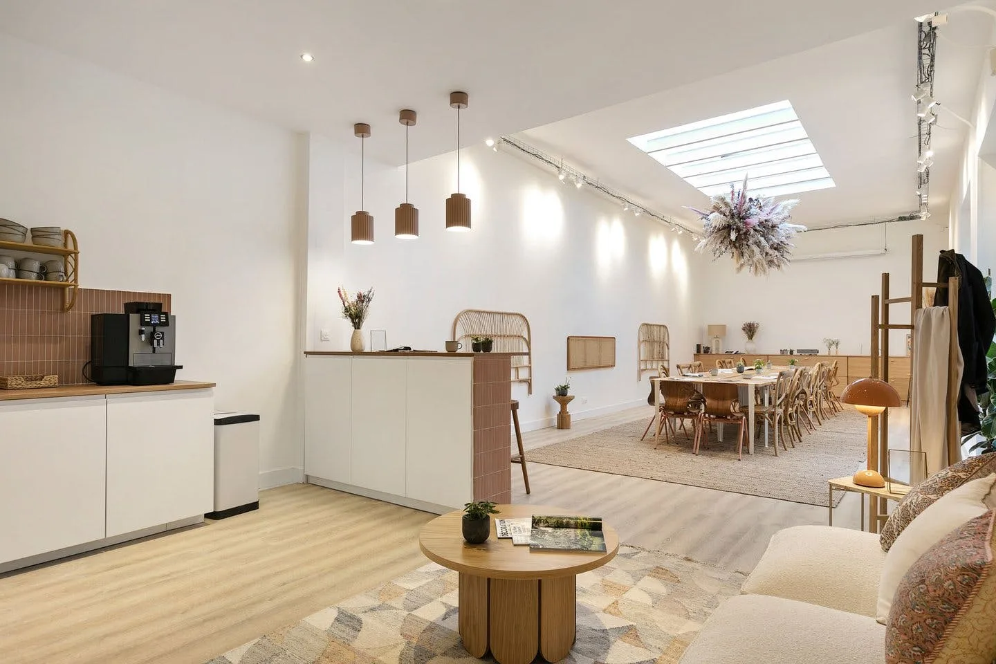 Renovated Mansion and Creative Space in Paris 8th — 4
