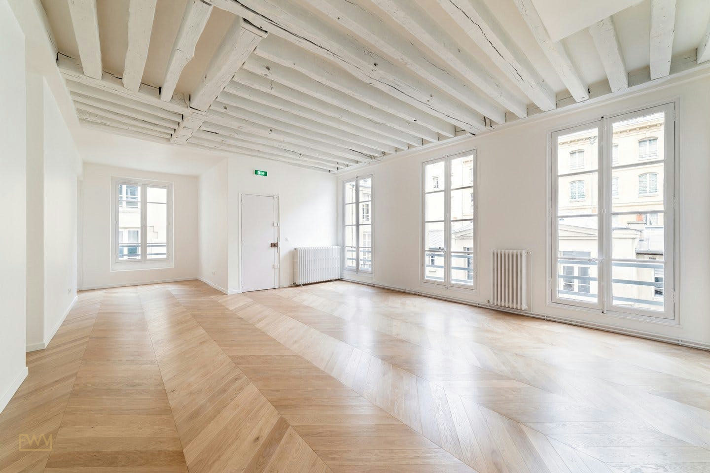 Renovated Showroom on Rue du Faubourg Saint Honoré, 130 sqm, showroom presentation, pop-up rental in Paris