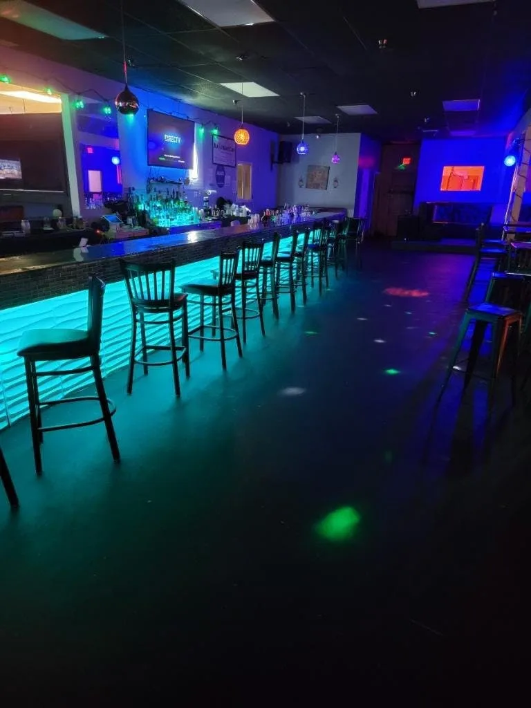 Restaurant, Bar, and Lounge Space in Lithonia — 3