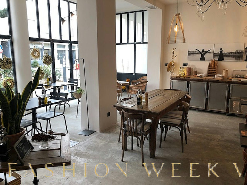 Restaurant Space with Spacious Terrace, 200 sqm, cocktail reception, pop-up rental in Arles