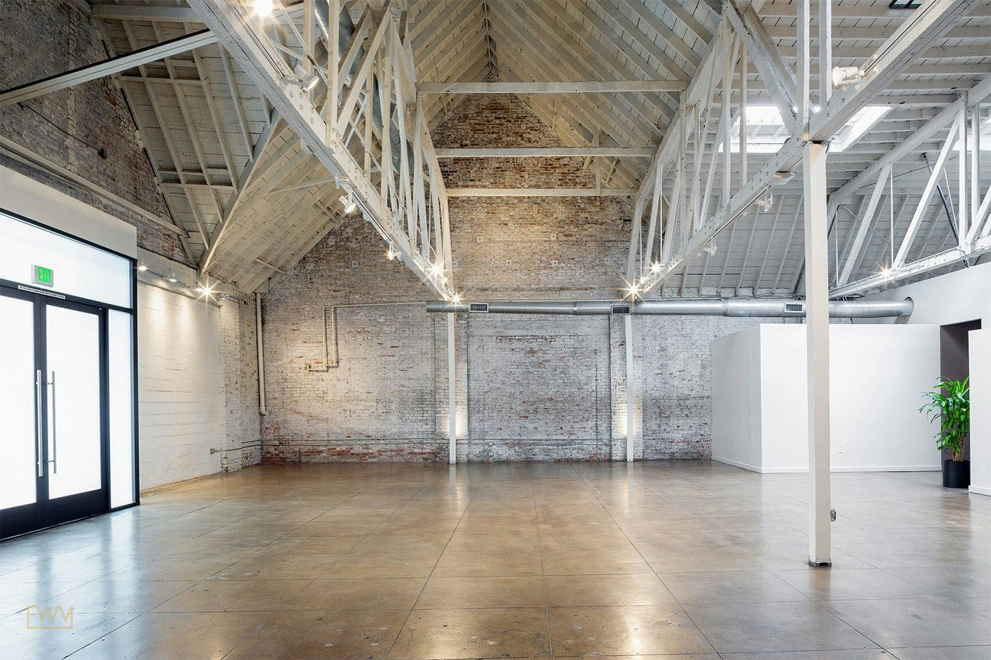 Restored 1920s Warehouse in South Park, Los Angeles, 557 sqm, pop up store