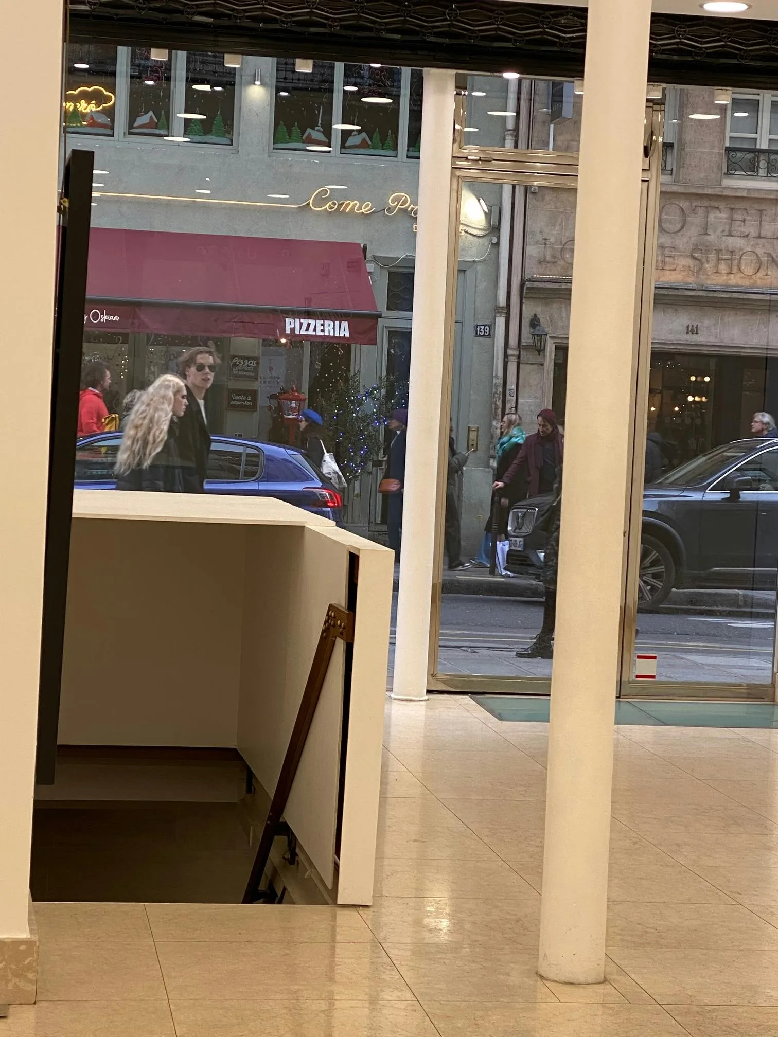 Retail and Gallery Space on Rue Saint-Honoré, Paris — 4