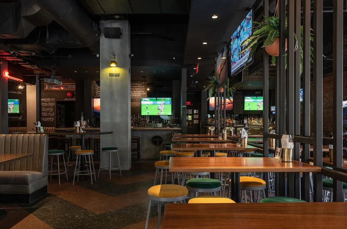 Retail and Restaurant Spaces in Historic Korn Walker Block, 403 sqm, retail activation, pop-up rental in Seattle, additional…