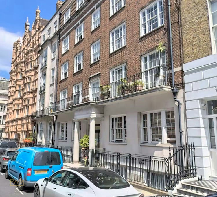 Retail and Showroom Space on Broadwick Street, Soho, 8 sqm, pop up store in London