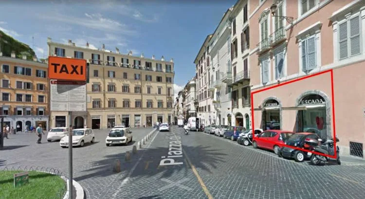 Retail and Showroom Space on Piazza di Spagna, Rome — 4