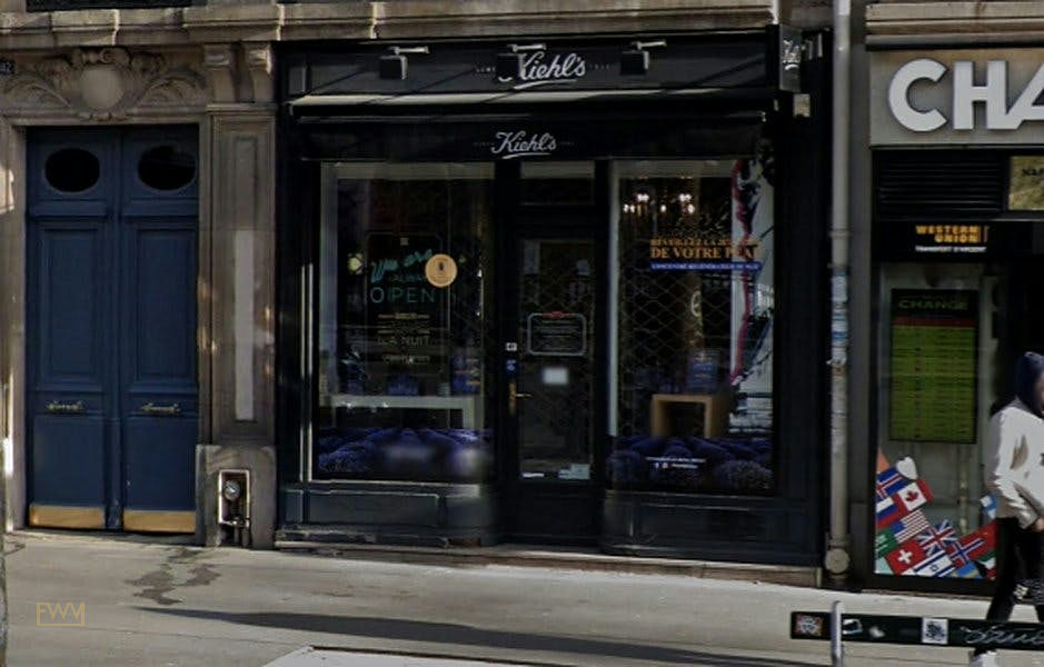 Retail Boutique Space on Boulevard Saint-Germain, Paris, 36 sqm, pop up store