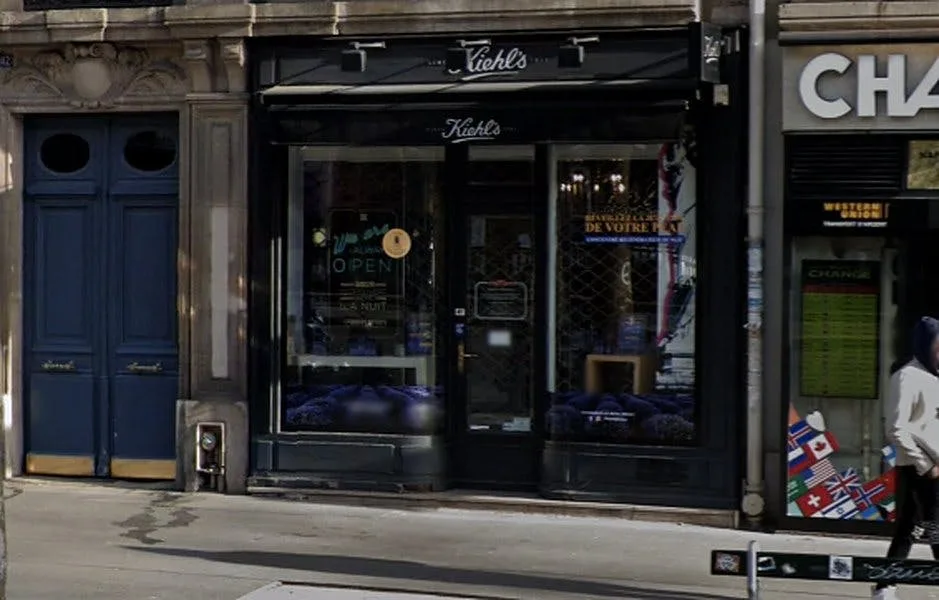 Retail Boutique Space on Boulevard Saint-Germain, Paris