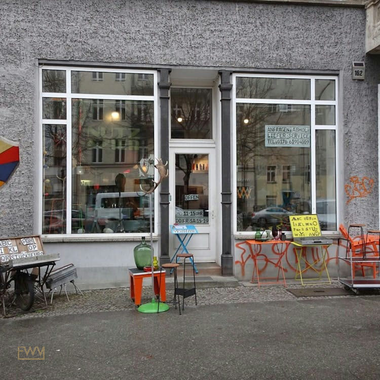 Retail Gallery and Studio Space on Brunnenstraße, Berlin, 50 sqm, retail activation, pop-up rental