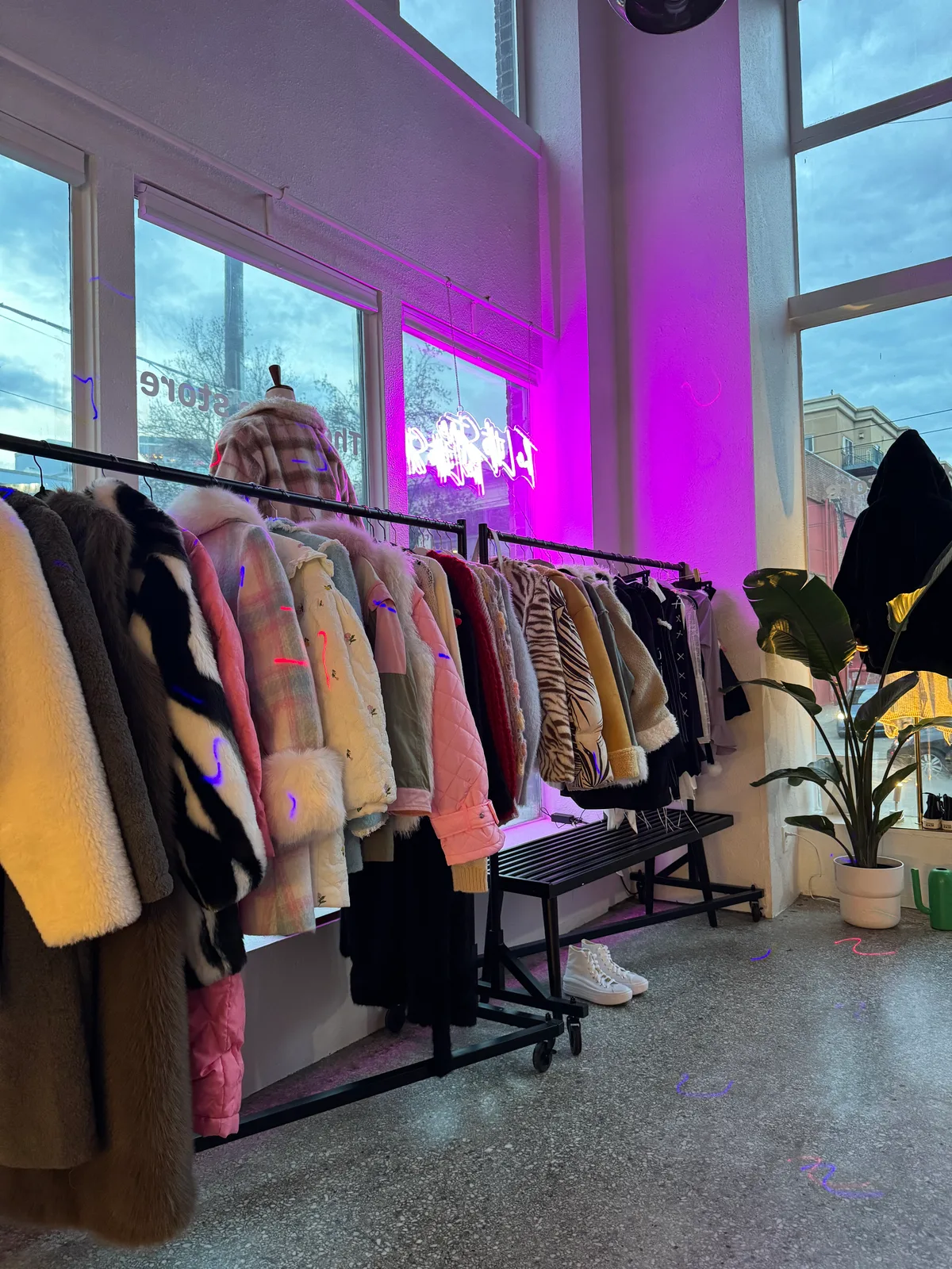 Retail Space Available for Sharing, 37 sqm, pop up store in Seattle, additional interior view