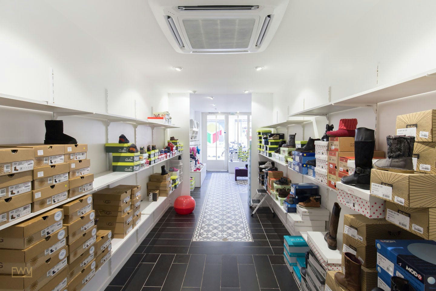 Retail Space Close to Vavin, 70 sqm, pop up store in Paris