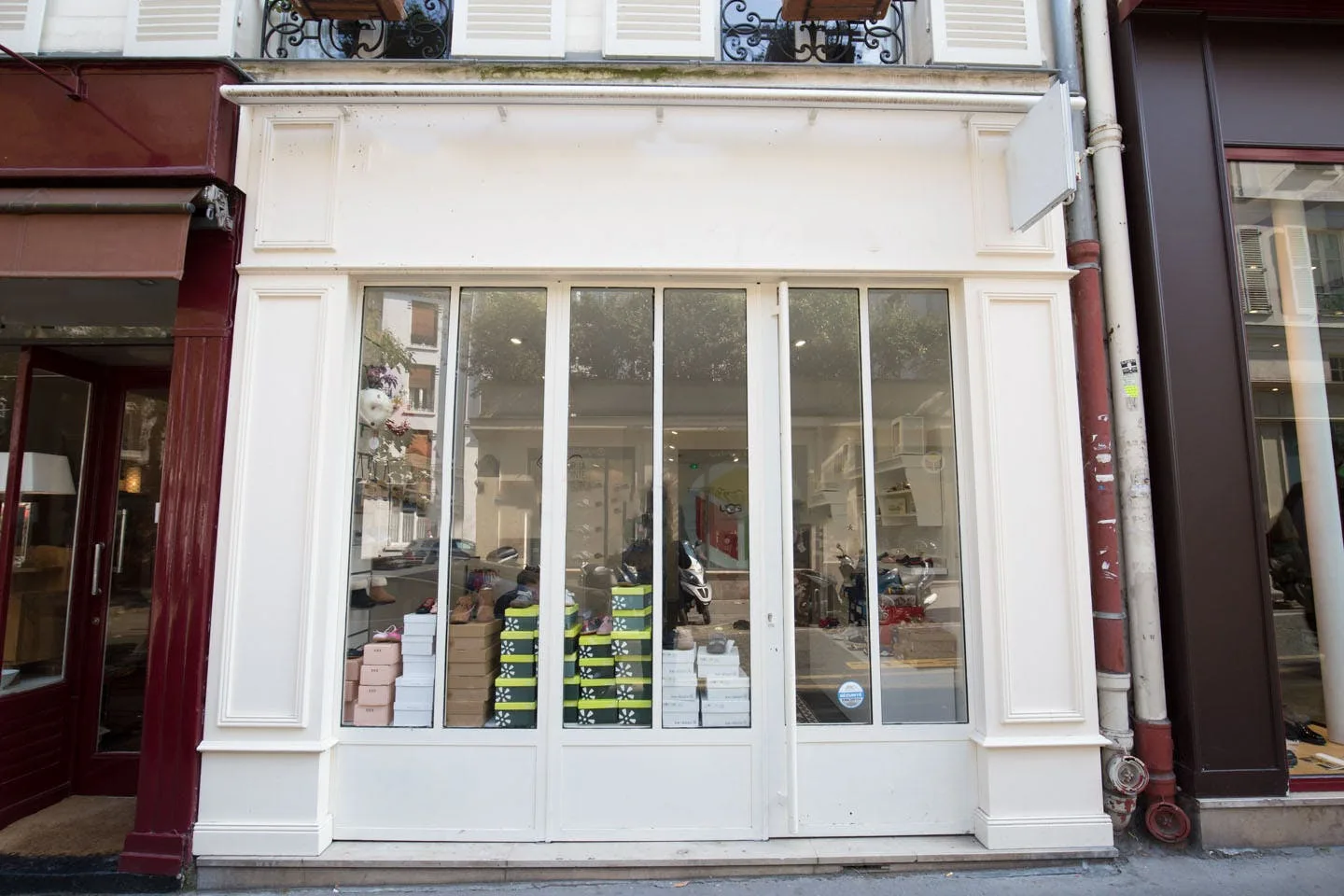 Retail Space Close to Vavin — 4