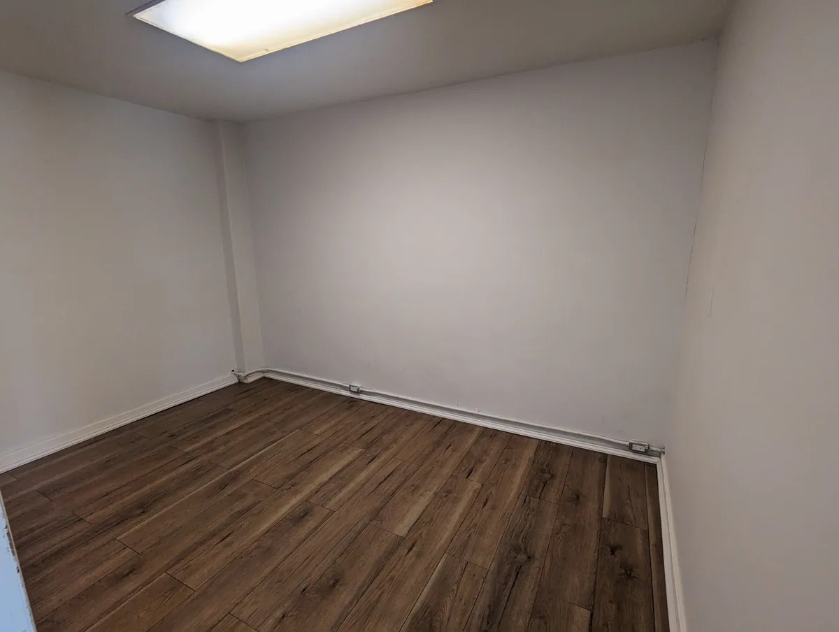 Retail Space for Boutique or Gallery in Central Michigan, 93 sqm, art exhibition, pop-up rental in Michigan City, second int…