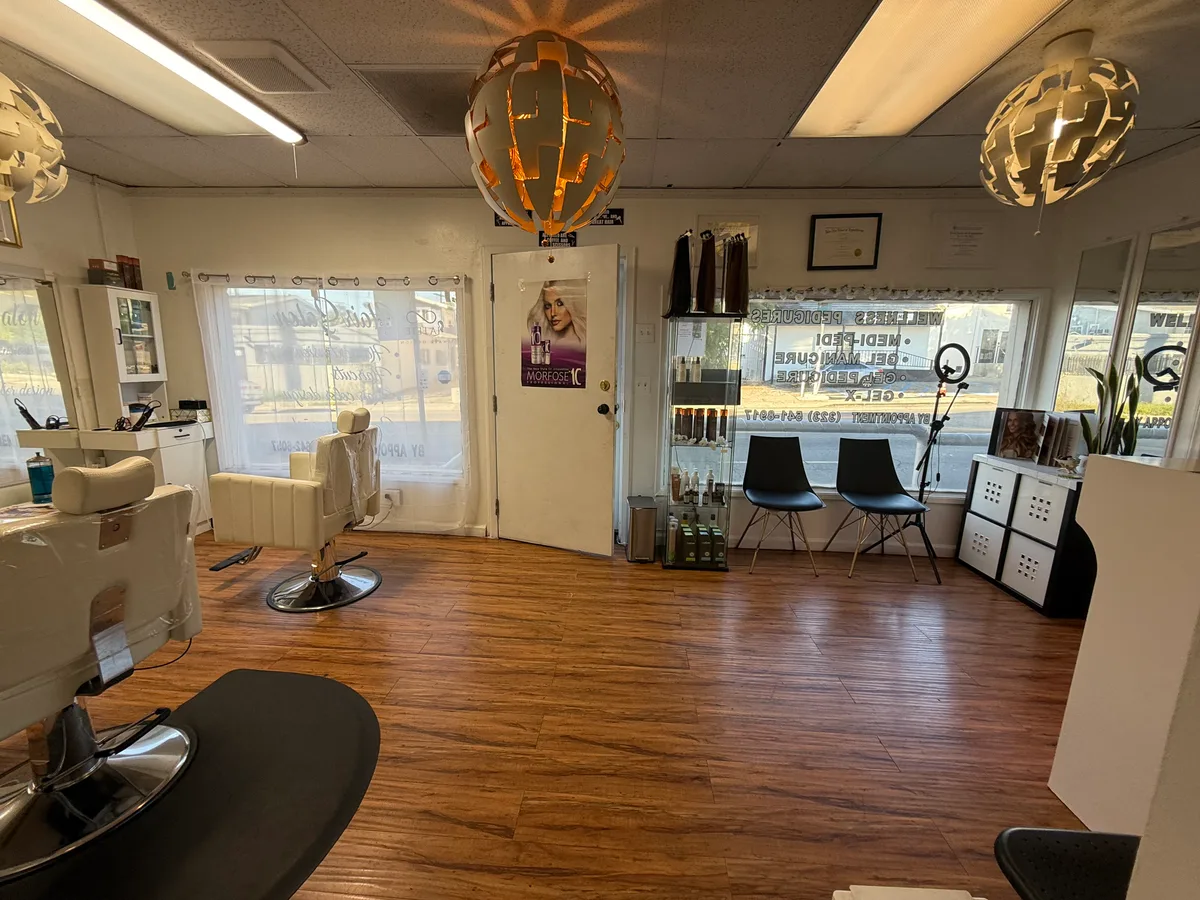 Retail Space for Lease on Melrose Avenue, 93 sqm, retail activation, pop-up rental in Los Angeles, additional interior view