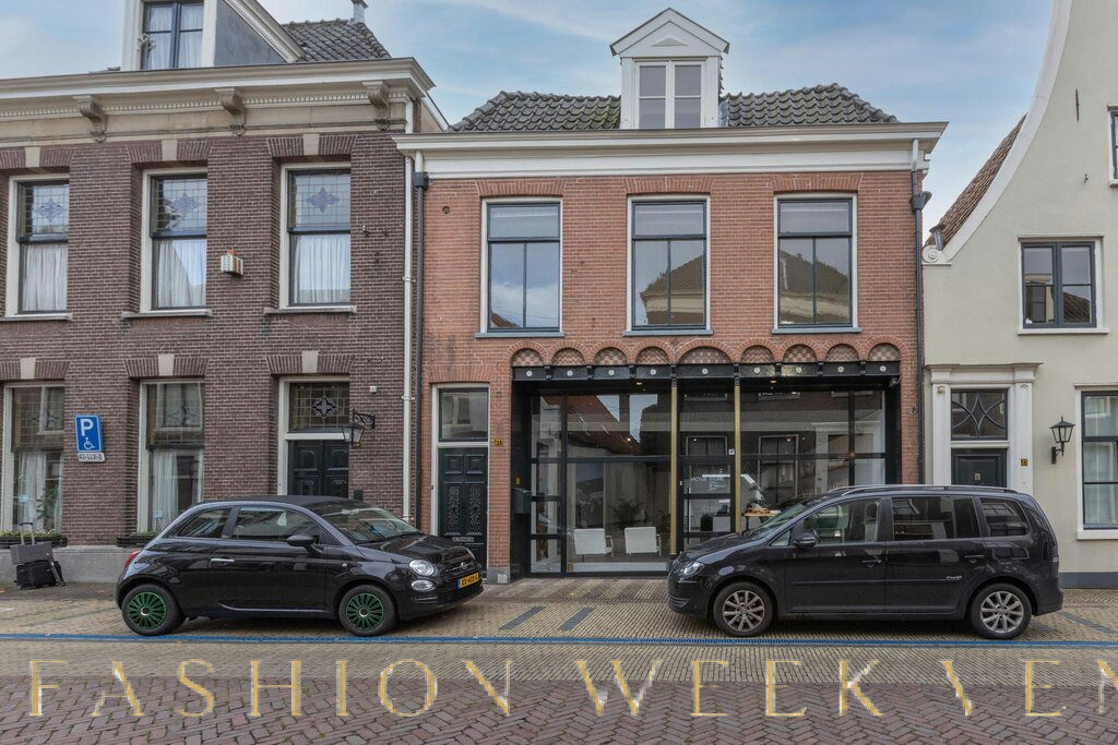 Retail Space for Lease with Versatile Workspace, 105 sqm, pop up store in Naarden, interior view