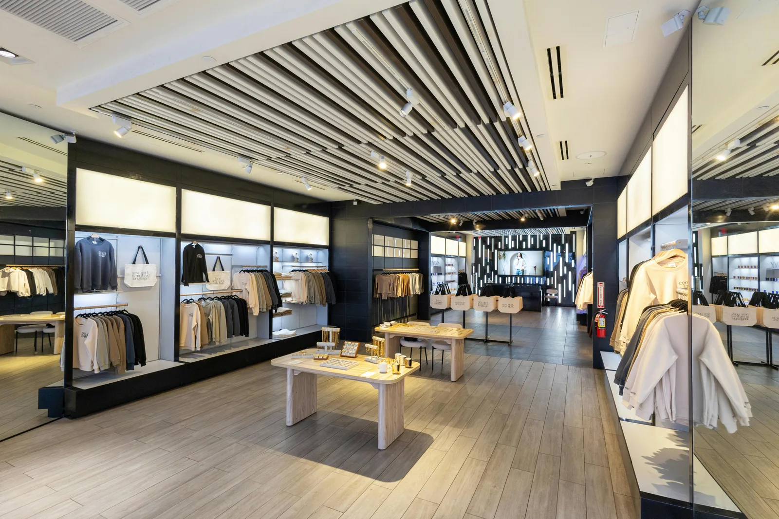 Retail Space in the Oculus, 185 Greenwich Street — 4