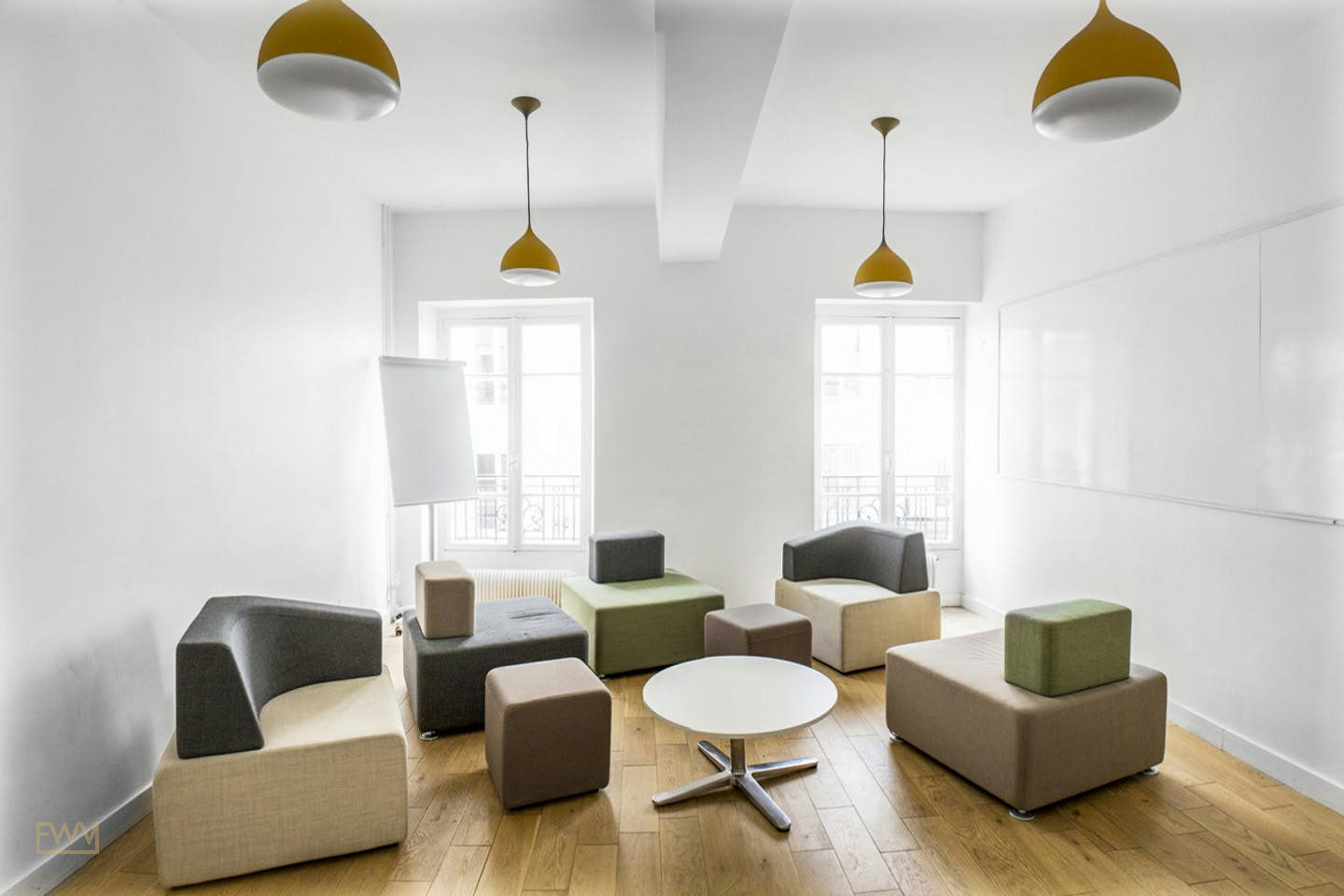 Retail Space on Rue du Caire near République, 25 sqm, pop up store in Paris