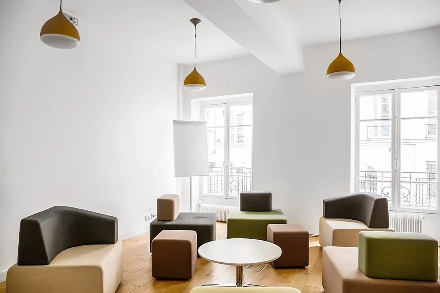 Retail Space on Rue du Caire near République — 2