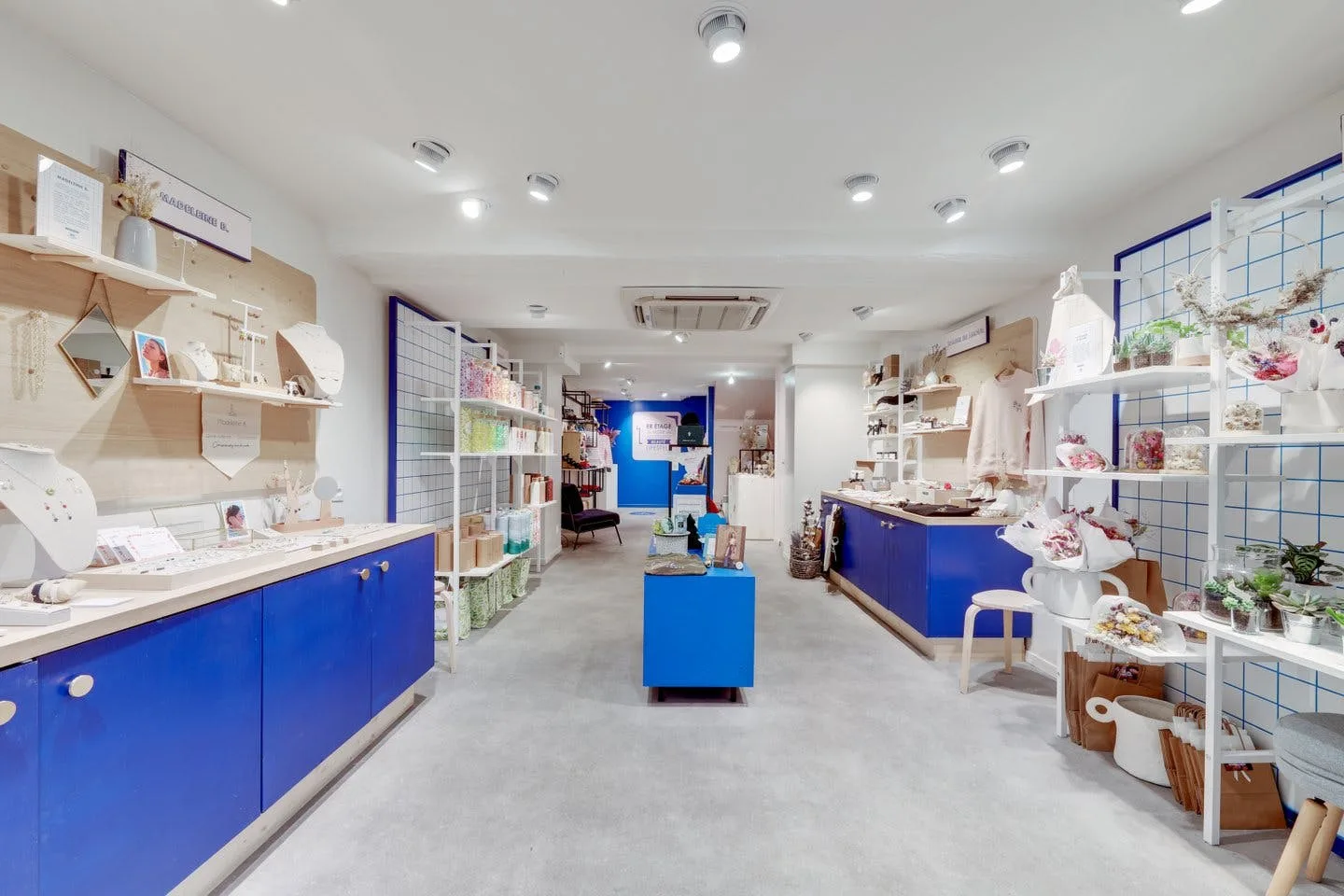 Retail Space on Rue du Faubourg Saint-Antoine, Paris — 3