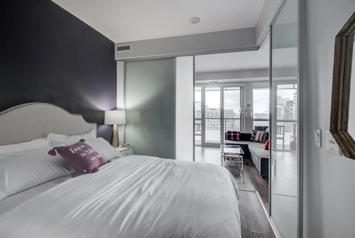 Retail Space with CN Tower View and Rooftop Pool, 65 sqm, art exhibition, pop-up rental in Toronto, interior view