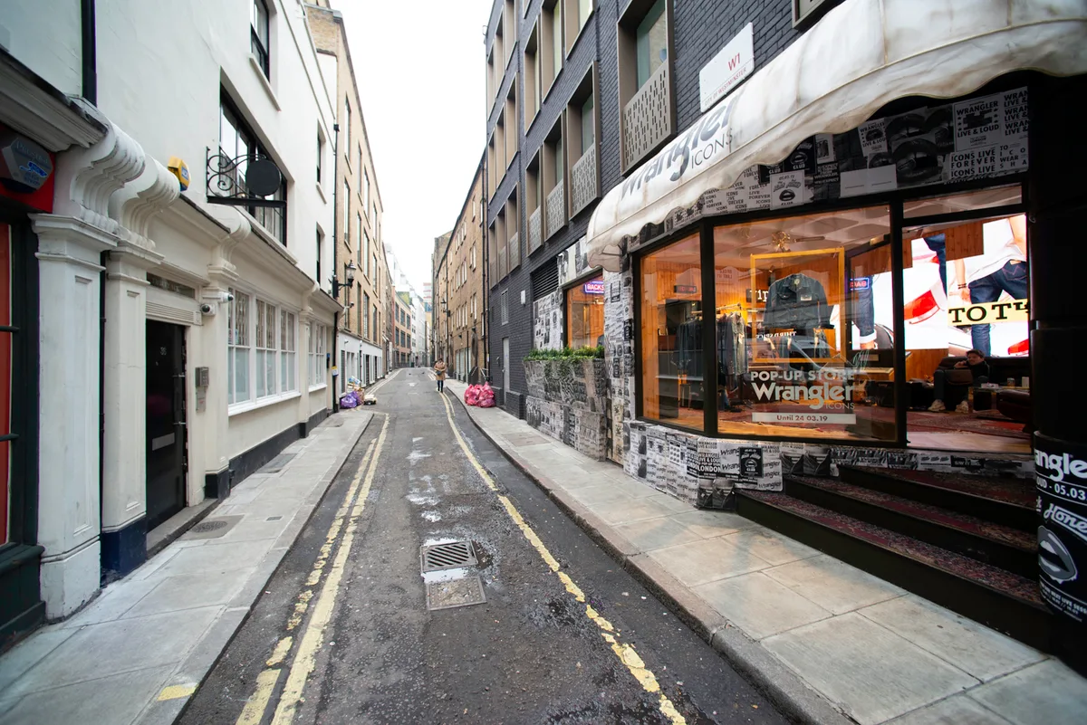Retail Space with Excellent Frontage in Soho, 70 sqm, pop up store in London, interior view