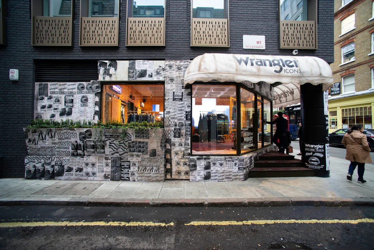 Retail Space with Excellent Frontage in Soho, 70 sqm, pop up store in London, second interior view