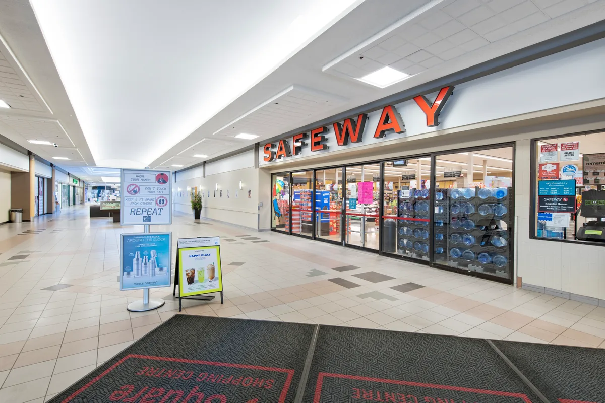Retail Spaces Available at Victoria Shopping Centre, 139 sqm, pop up store in Regina, third interior view