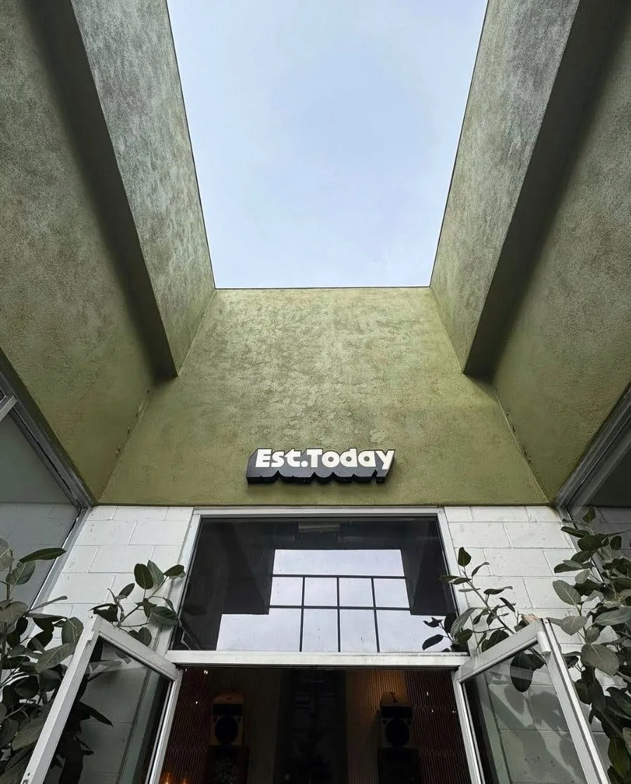 Retail Store and Coffee Shop on Melrose Avenue — 5