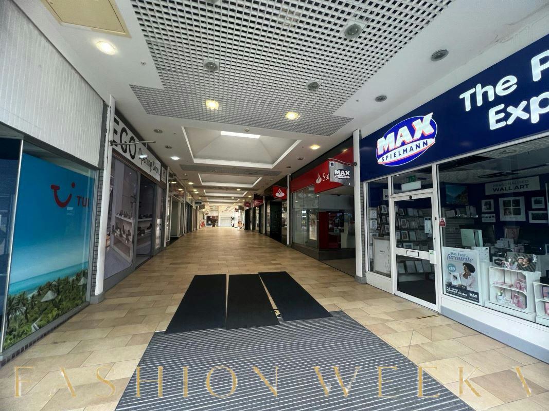 Retail Units Available in Kidderminster Shopping Centre, 1486 sqm, retail activation, pop-up rental in Worcestershire, third…
