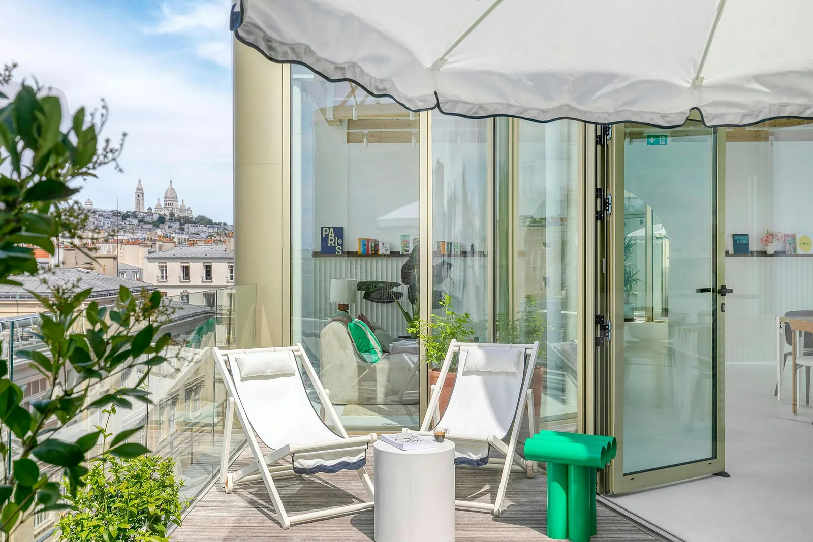 Rooftop Commercial Space in Paris 8th Arrondissement — 3