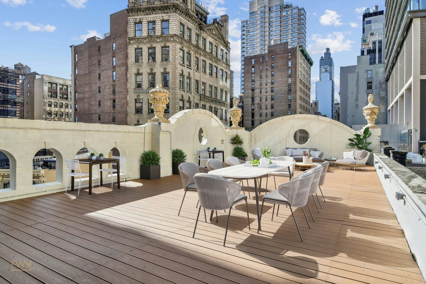 Rooftop Event Venue with Empire State Building Views, 257 sqm, photo shoot, pop-up rental in New York