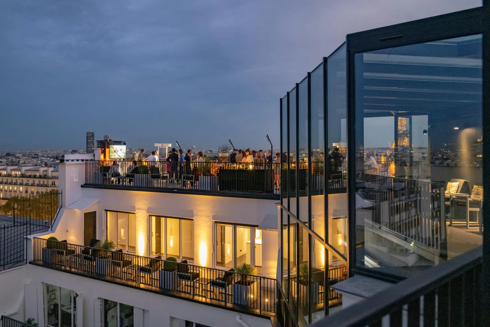 Rooftop Loft on Avenue des Champs-Elysees, Paris — 3