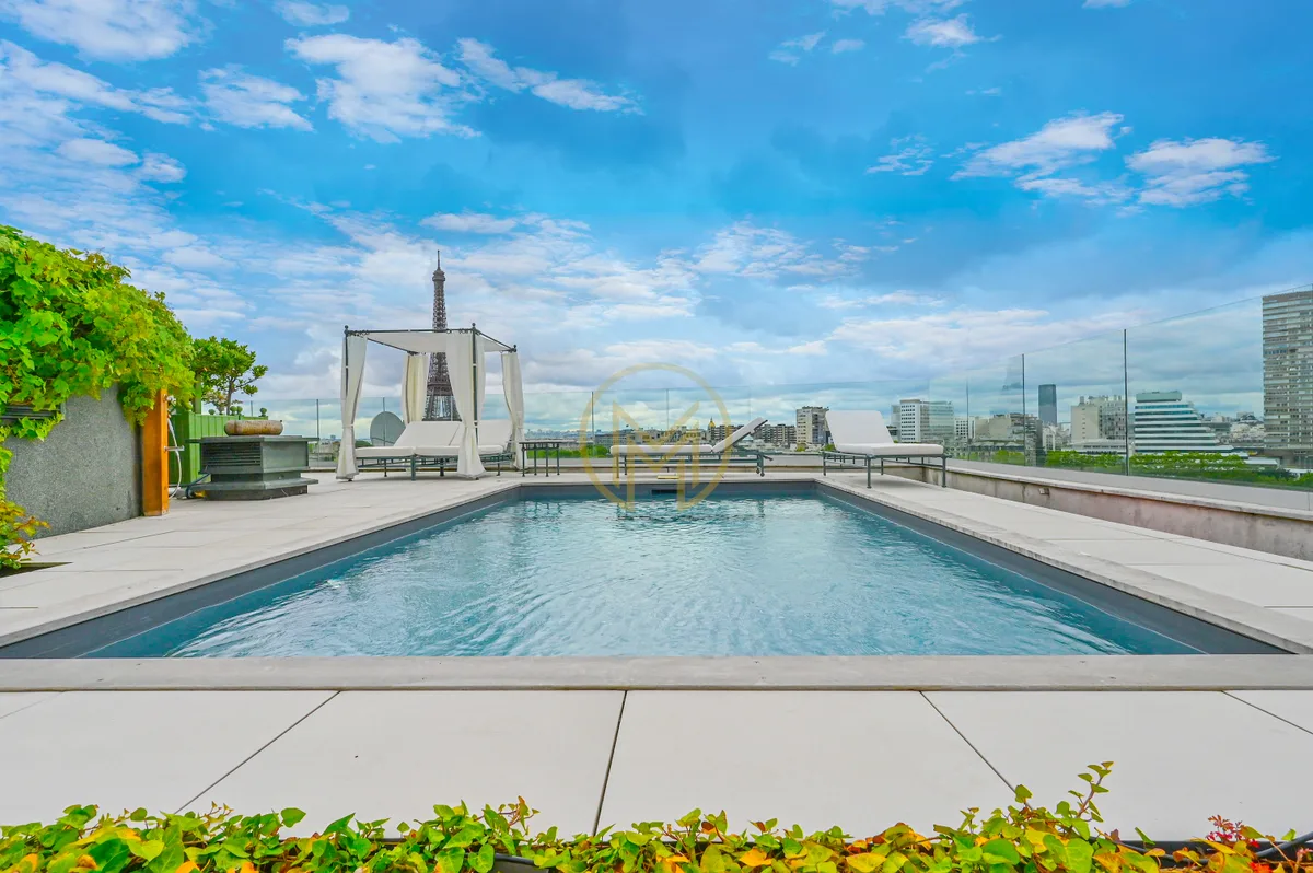Rooftop Terrace with Pool and Iconic Views, 170 sqm, photo shoot, pop-up rental in Paris, interior view