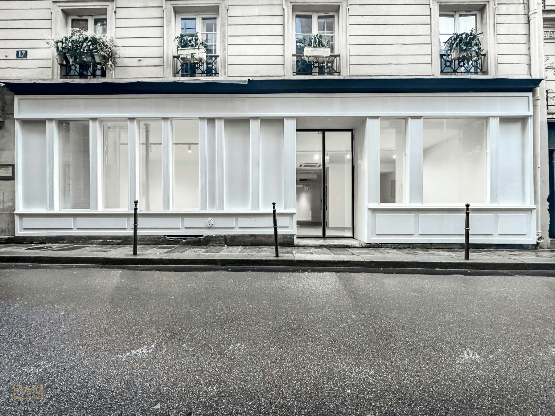 Rue Chapon Showroom in Le Marais, Paris, 130 sqm, showroom presentation, pop-up rental