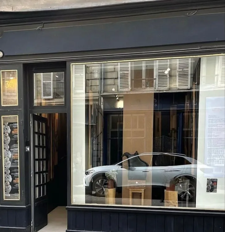 Rue de Bourgogne Pop Up Boutique in Paris — 2