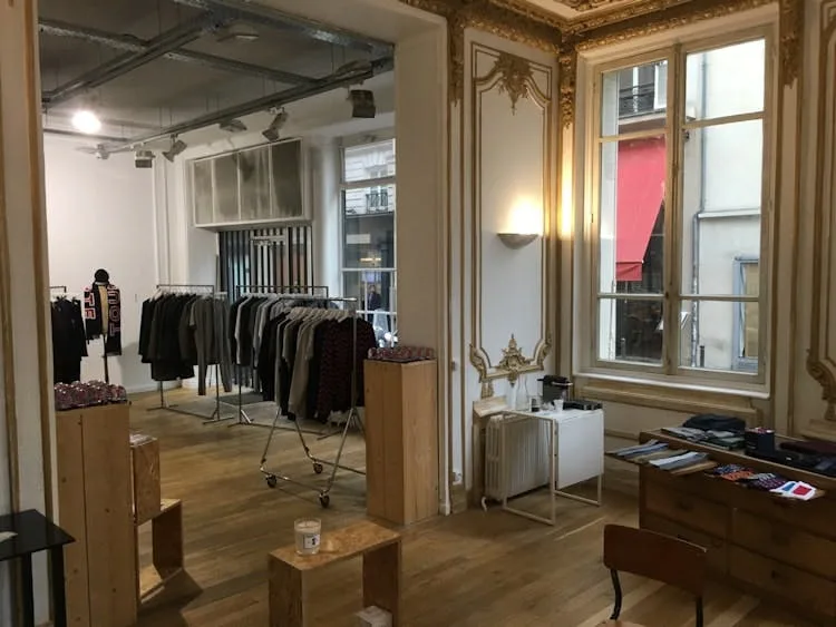 Rue Petites Ecuries Paris Pop Up Boutique — 5