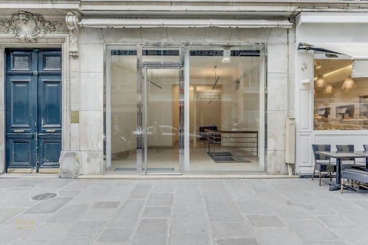 Saint-Honoré Pop Up Boutique - 1er Arrondissement, 54 sqm, pop up store in Paris