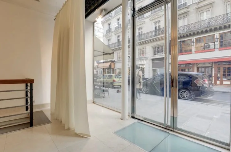 Saint-Honoré Pop Up Boutique - 1er Arrondissement — 3