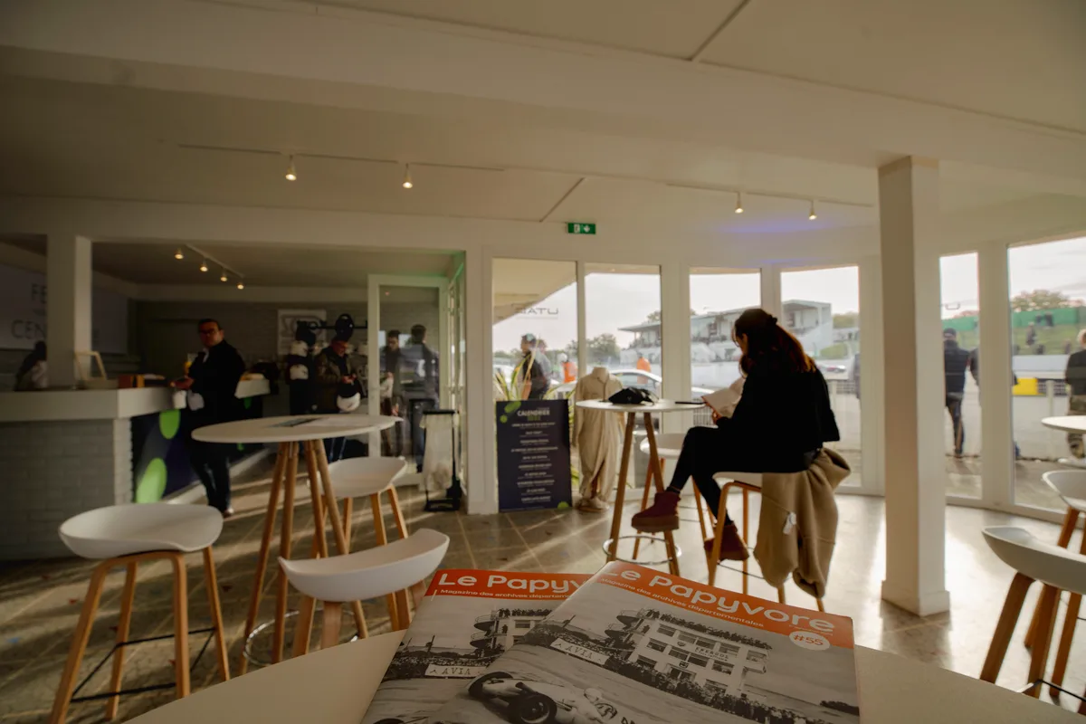 Salle de réunion ou espace événementiel parfait, 80 sqm, networking event, pop-up rental in Linas, interior view