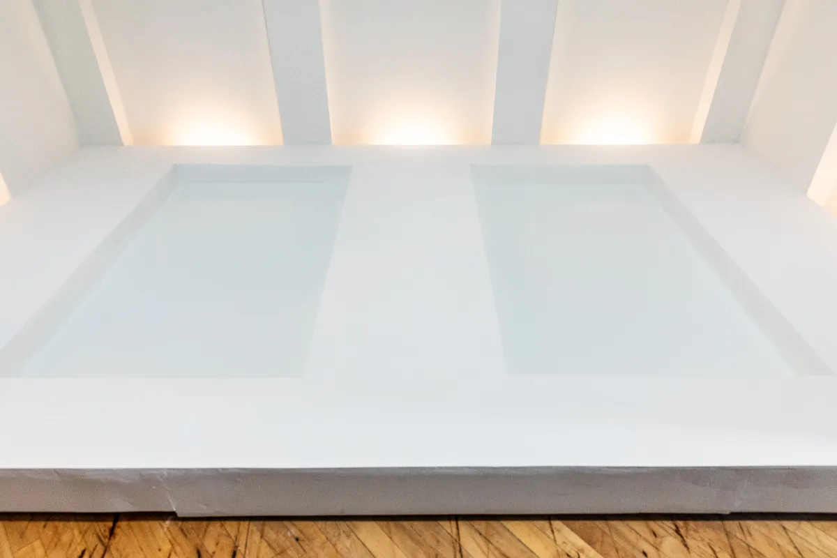 Sculptural All-White Space for Photography and Videography, 95 sqm, content creation, pop-up rental in Chicago, third interi…