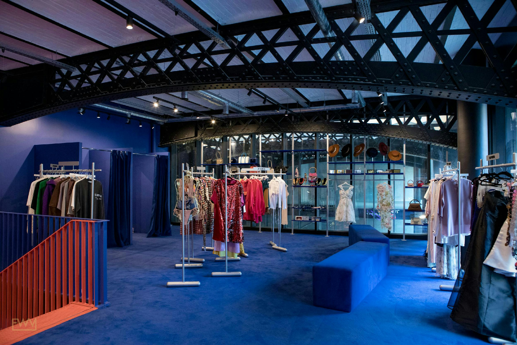 Second-Floor Retail Space on Rue Étienne Marcel, Paris, 14 sqm, pop up store