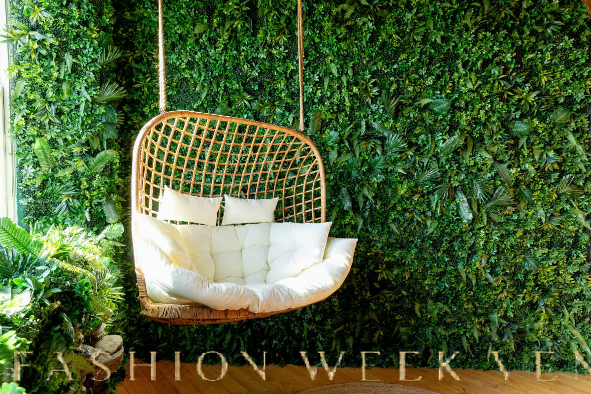 Serene Greenery Studio for Photography and Content Creation, 95 sqm, photo shoot, pop-up rental in Chicago, additional inter…