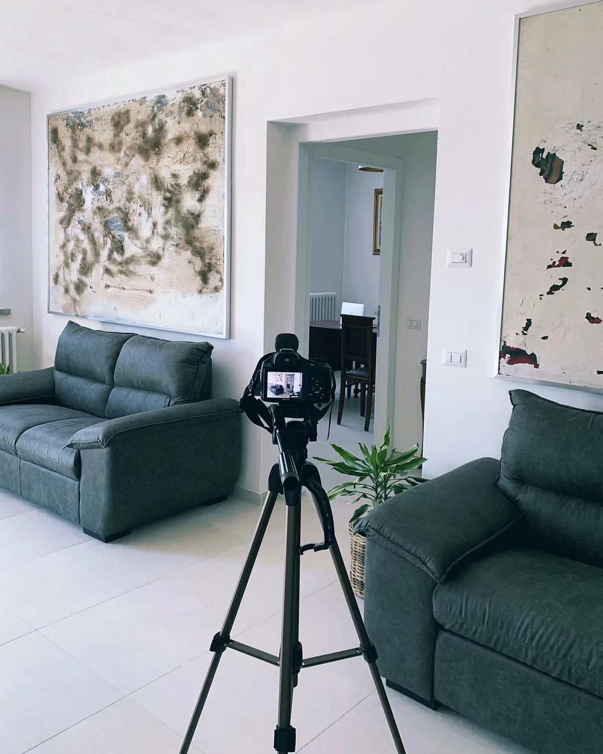 Serene Villa Near Milan with Spacious Garden, 280 sqm, showroom presentation, pop-up rental in Gerenzago